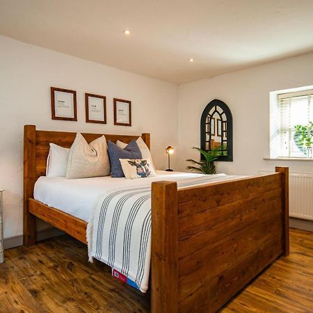 Cosy Farm Conversion In The Heart Of Pembrokeshire Maenclochog Exteriör bild