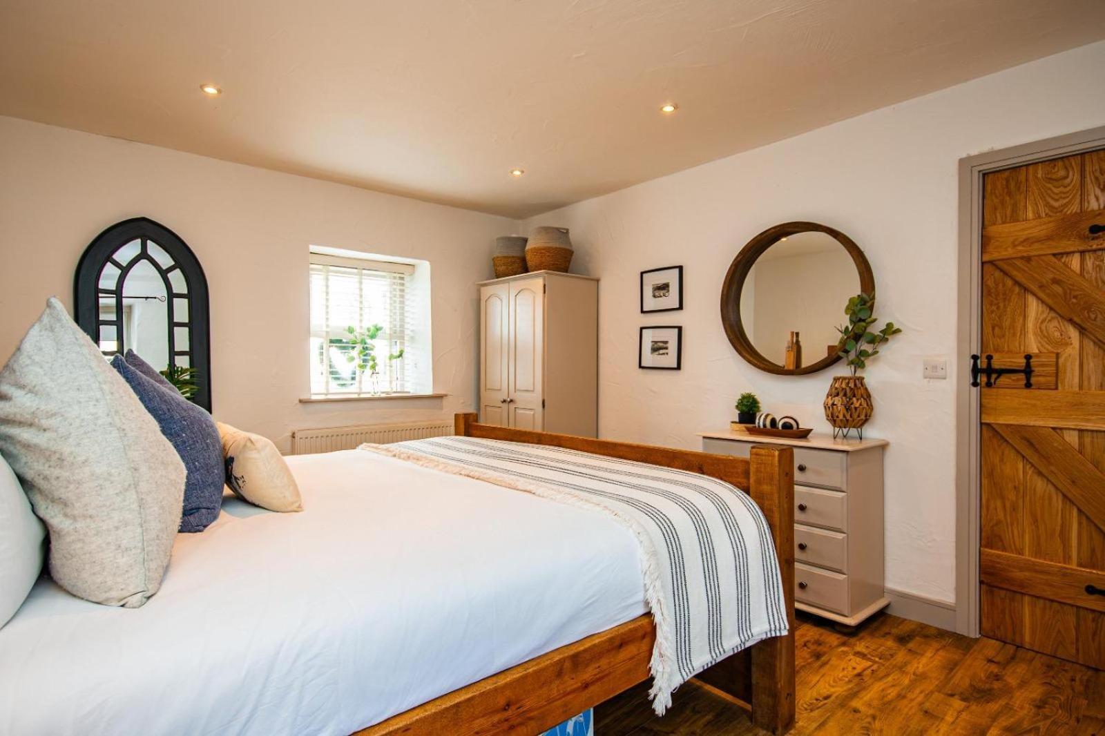 Cosy Farm Conversion In The Heart Of Pembrokeshire Maenclochog Exteriör bild